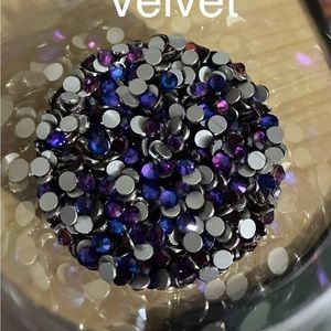 Ss20 Purple Velvet Flatback Rhinestones